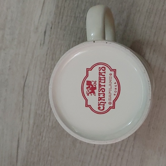 Christmas themed mug - Picture 2 of 3